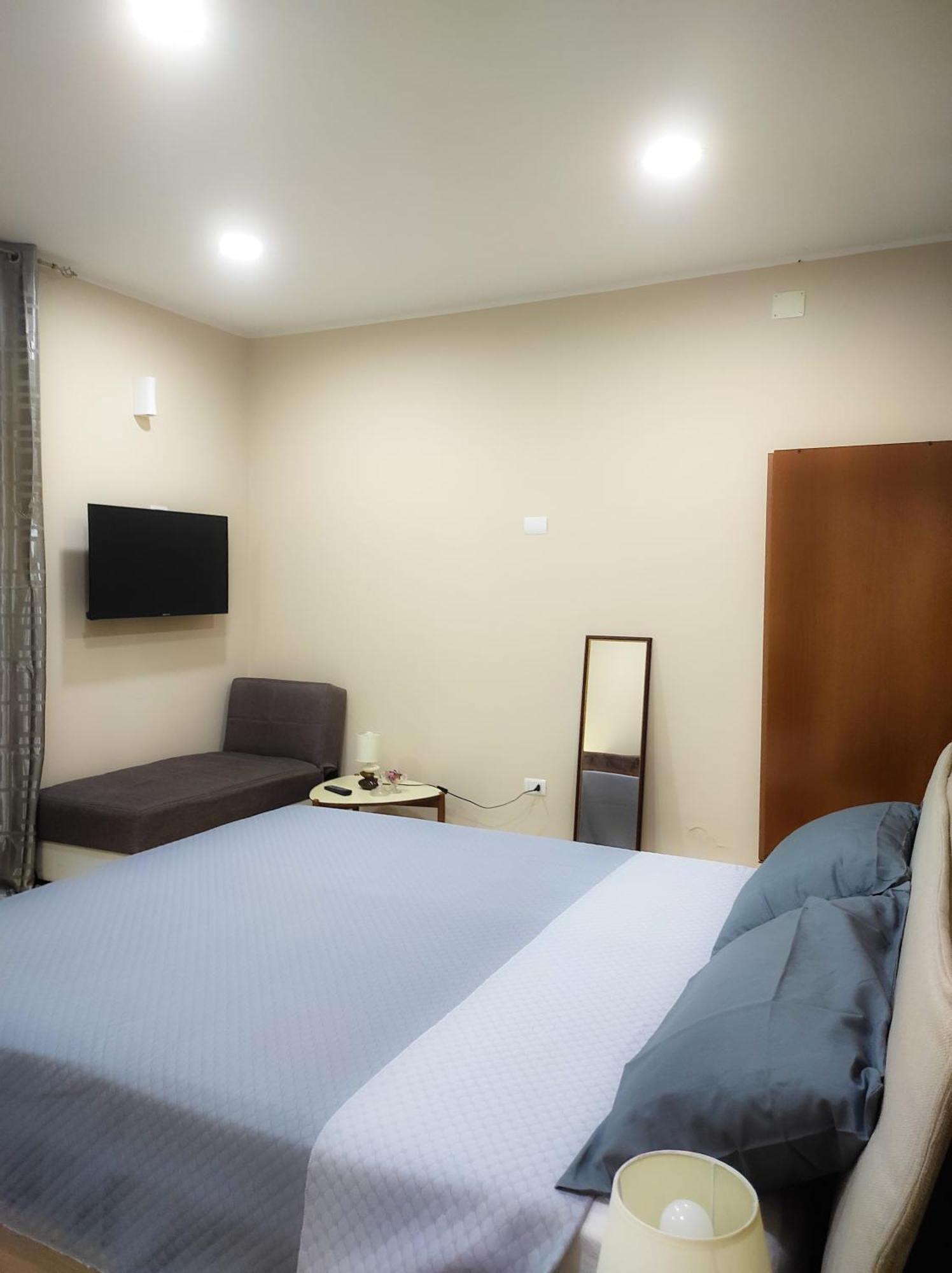 76 Avenue Suites Wi-Fi - Shuttle เรจโจ ดี คาลาเบีย ภายนอก รูปภาพ